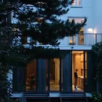 Апартаменты Floor Vondelpark *